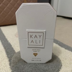 Kayali - Invite Only Amber 23